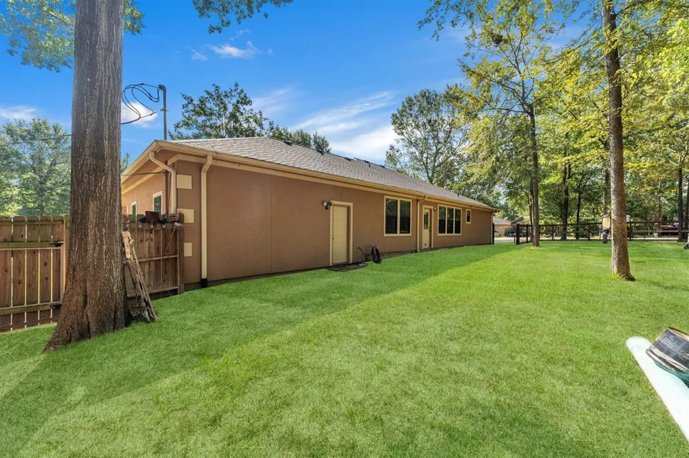 318 Shawnee Drive Conroe, TX 77316
