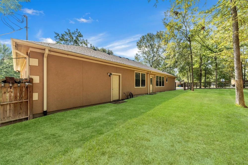 318 Shawnee Drive Conroe, TX 77316
