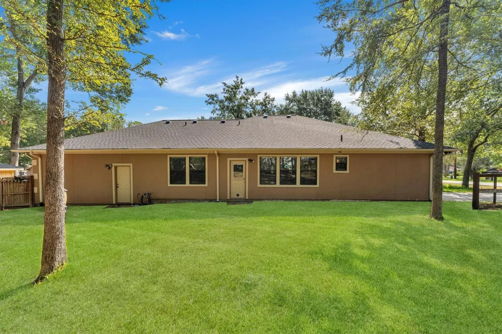 318 Shawnee Drive Conroe, TX 77316