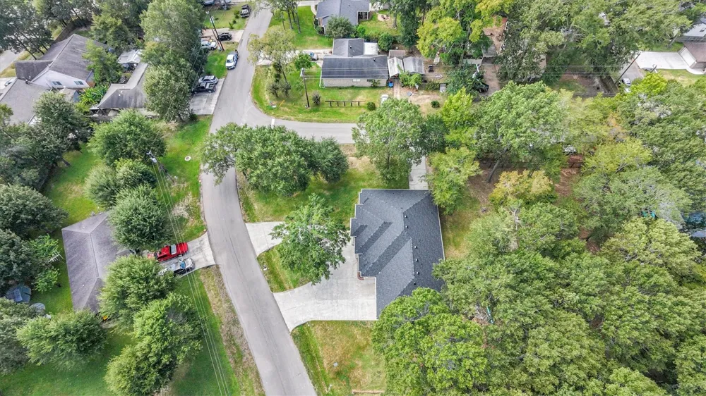 318 Shawnee Drive Conroe, TX 77316