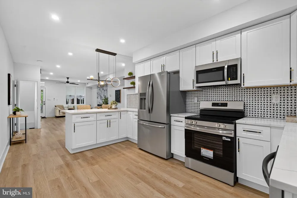 758 MELVILLE AVENUE Baltimore, MD 21218