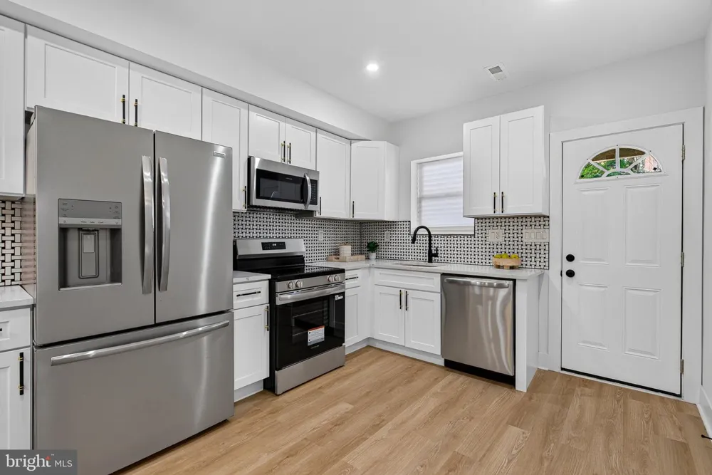 758 MELVILLE AVENUE Baltimore, MD 21218