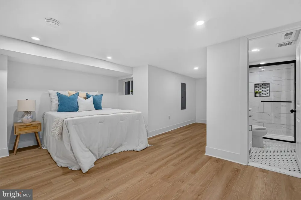 758 MELVILLE AVENUE Baltimore, MD 21218