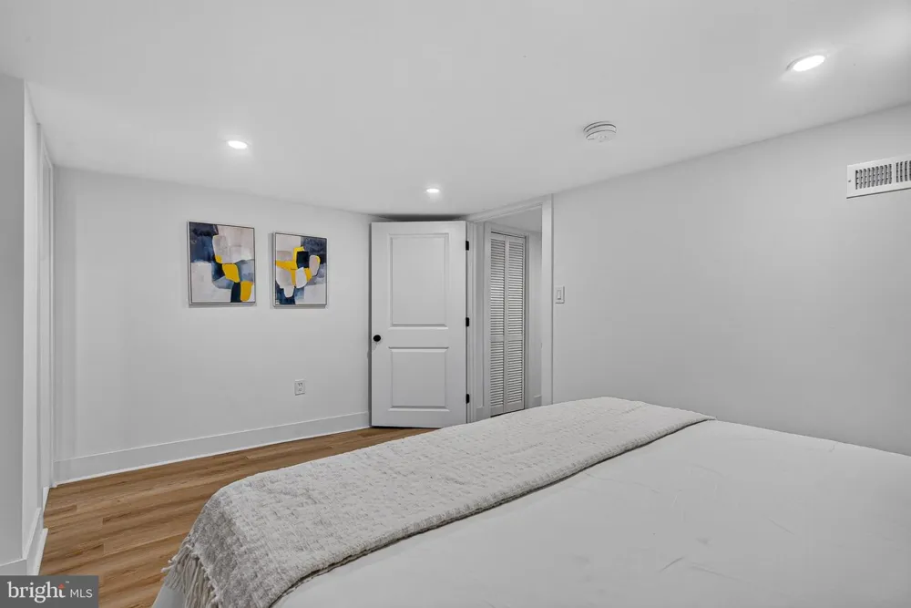 758 MELVILLE AVENUE Baltimore, MD 21218