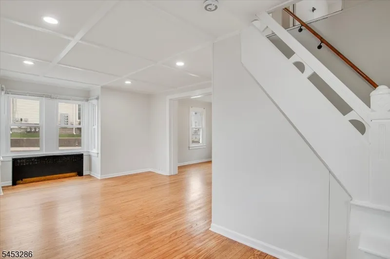 27 Moran St Newton Town, NJ 07860
