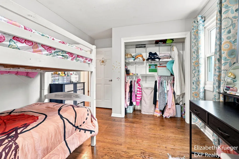 1502 Ridgewood Drive Jenison, MI 49428