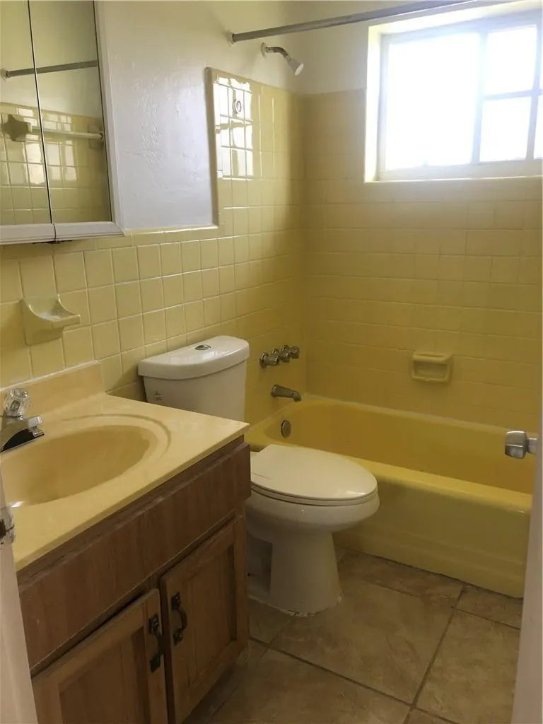 651 SW 26TH AVENUE Fort Lauderdale, FL 33312