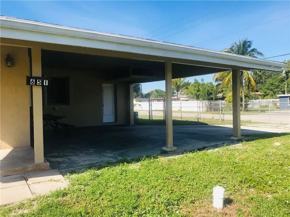 651 SW 26TH AVENUE Fort Lauderdale, FL 33312