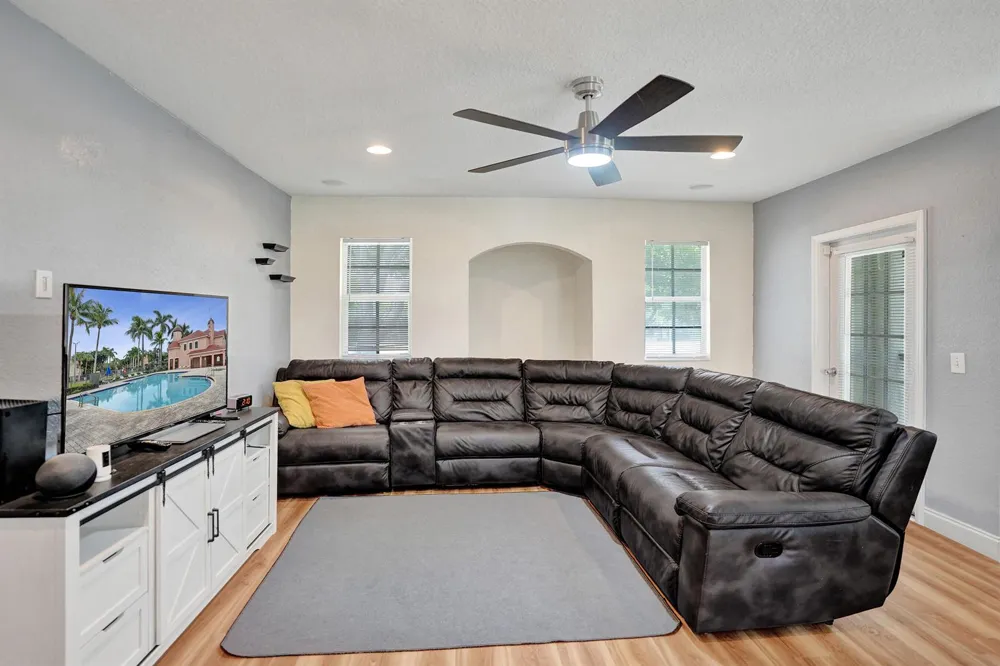 110 BELMONT LANE #110 North Lauderdale, FL 33068