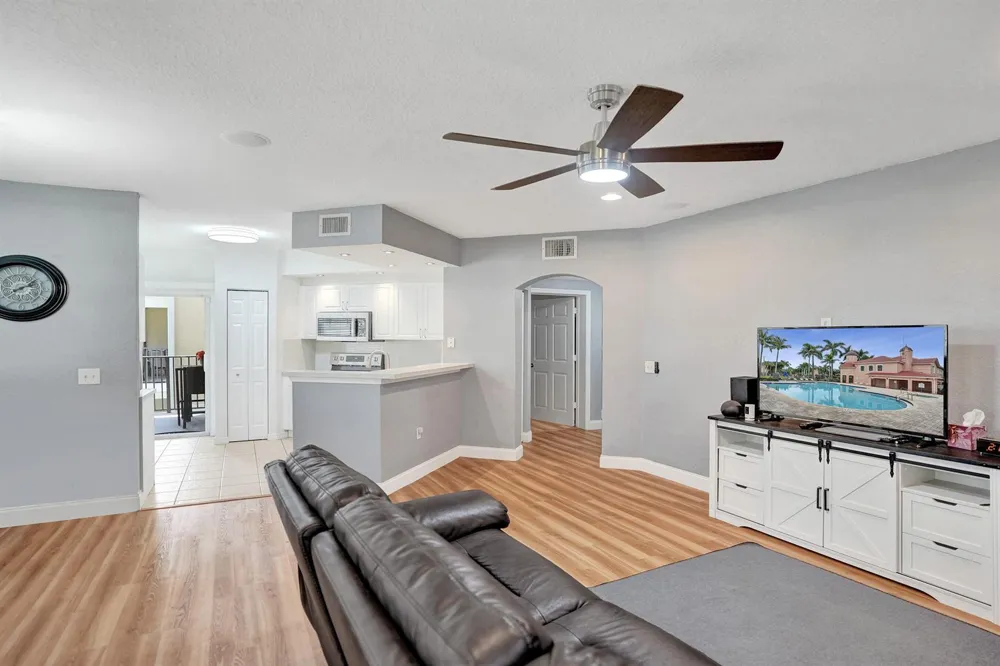 110 BELMONT LANE #110 North Lauderdale, FL 33068