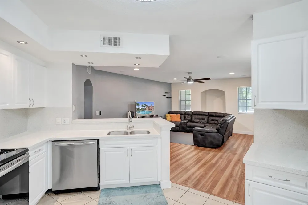 110 BELMONT LANE #110 North Lauderdale, FL 33068