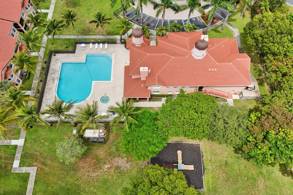 110 BELMONT LANE #110 North Lauderdale, FL 33068