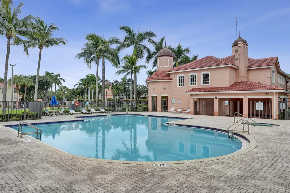 110 BELMONT LANE #110 North Lauderdale, FL 33068