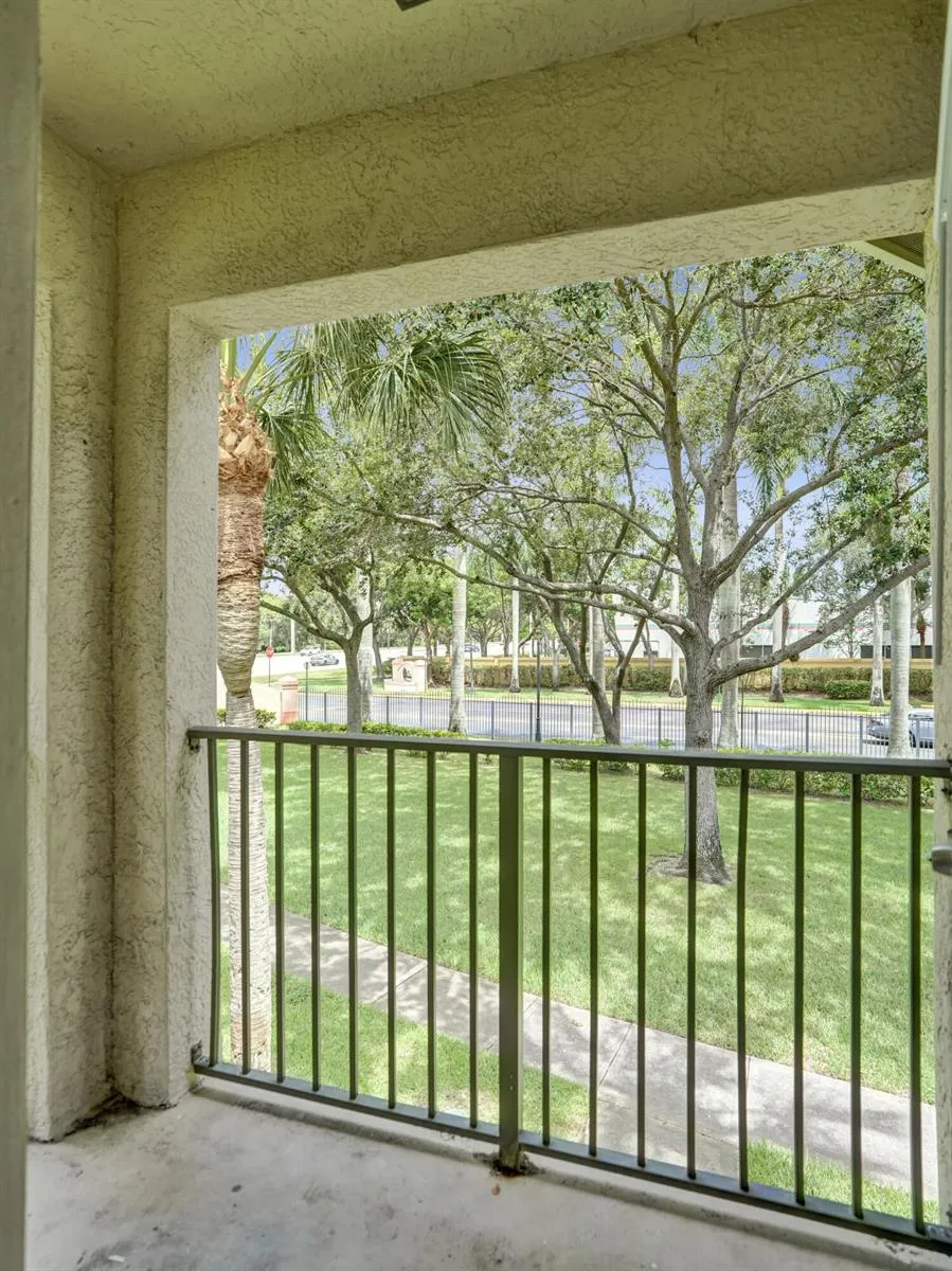 110 BELMONT LANE #110 North Lauderdale, FL 33068