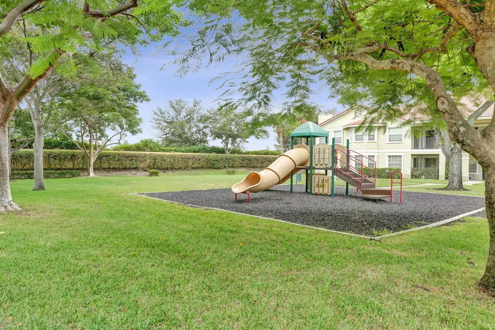 110 BELMONT LANE #110 North Lauderdale, FL 33068
