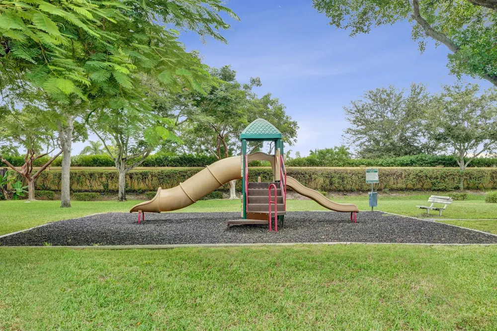 110 BELMONT LANE #110 North Lauderdale, FL 33068