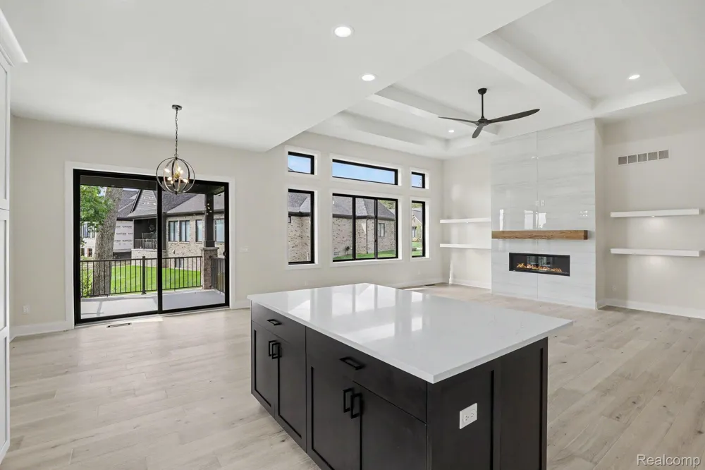 13834 Quail View Dr Washington Township, MI 48094
