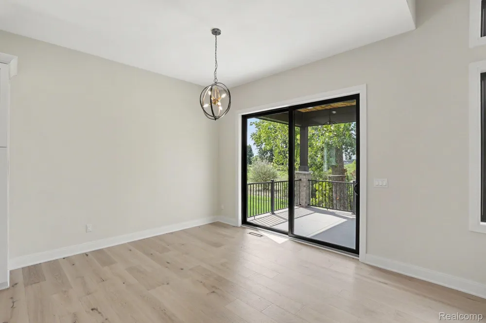 13834 Quail View Dr Washington Township, MI 48094