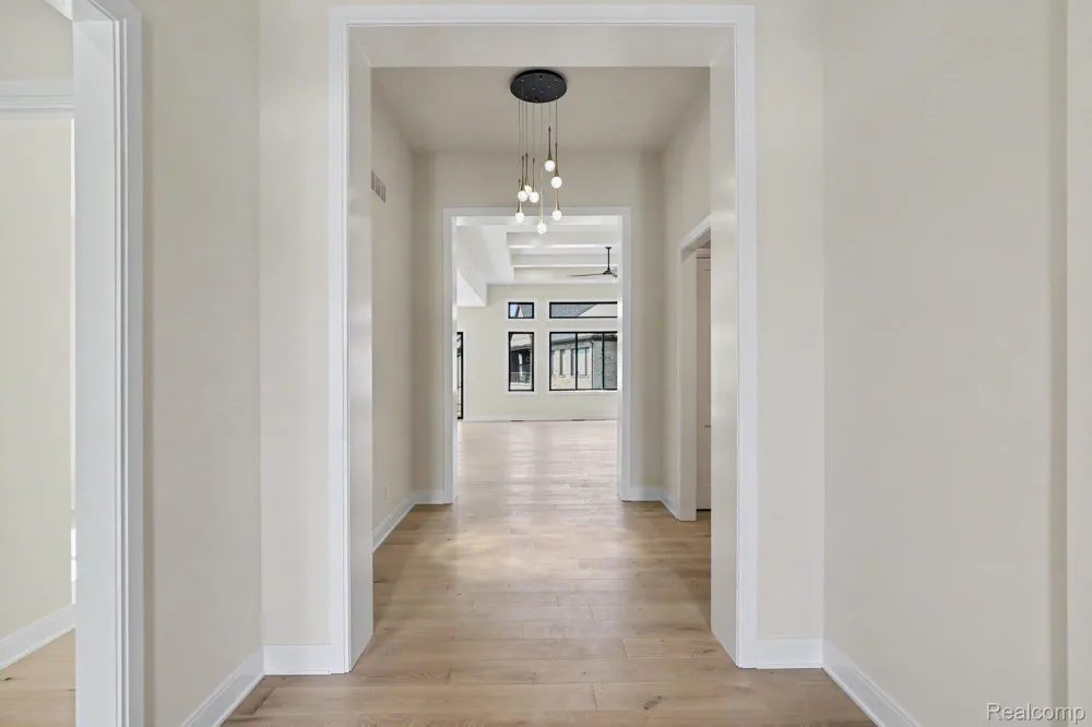 13834 Quail View Dr Washington Township, MI 48094