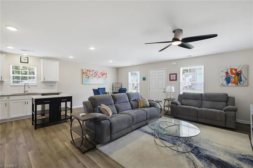 2334 Piccadilly Pines Court Winston-Salem, NC 27127