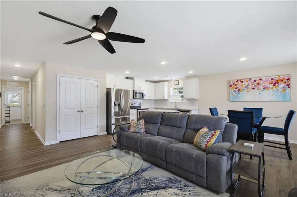 2334 Piccadilly Pines Court Winston-Salem, NC 27127