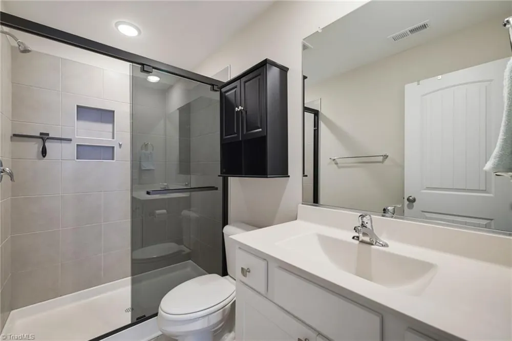 2334 Piccadilly Pines Court Winston-Salem, NC 27127