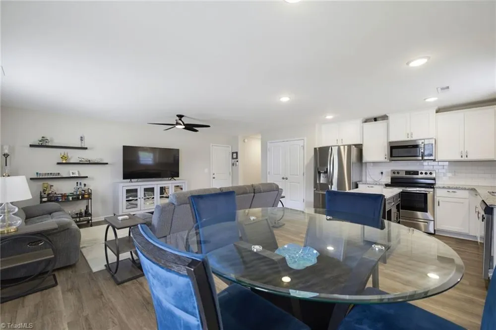 2334 Piccadilly Pines Court Winston-Salem, NC 27127