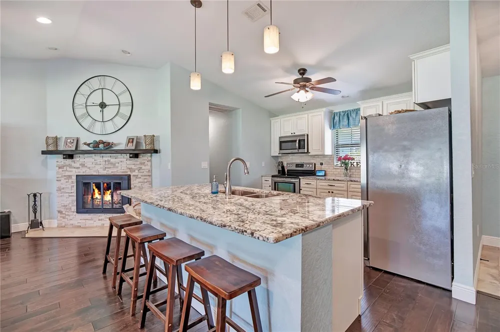 4520 BRIDGEWATER DRIVE Orlando, FL 32817