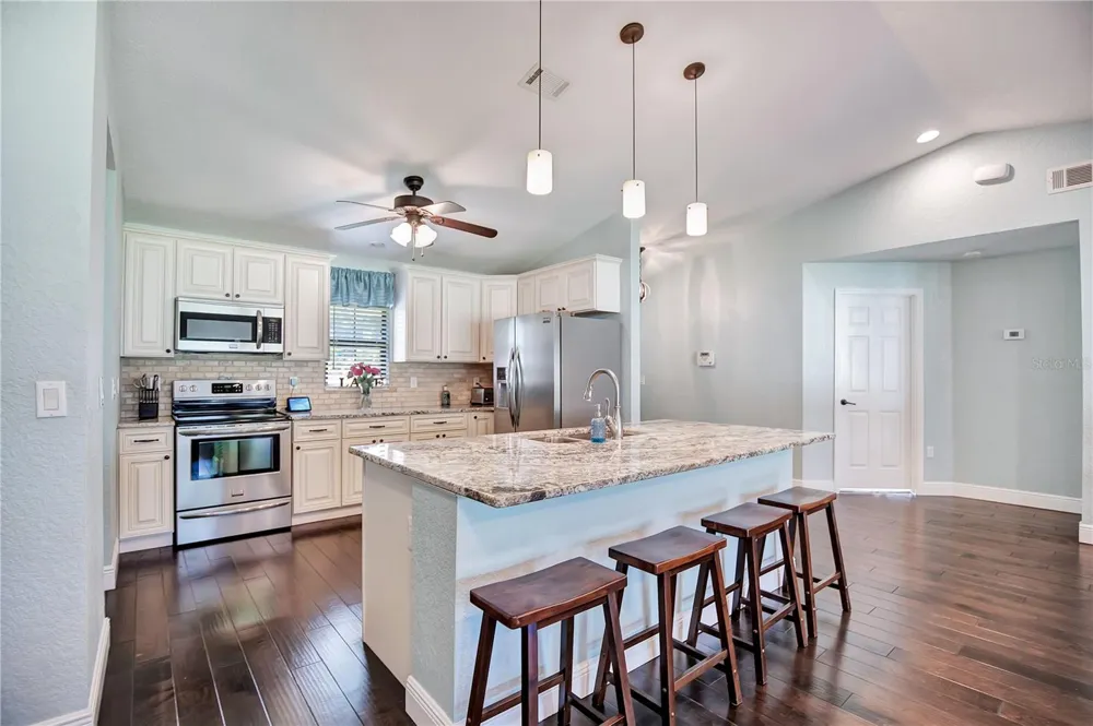 4520 BRIDGEWATER DRIVE Orlando, FL 32817
