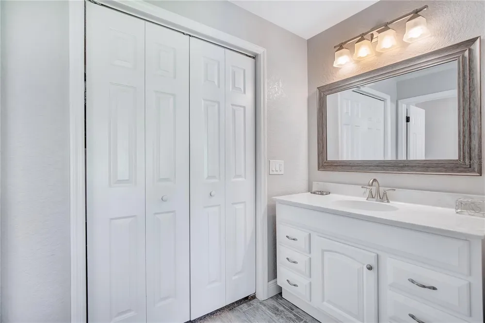 4520 BRIDGEWATER DRIVE Orlando, FL 32817