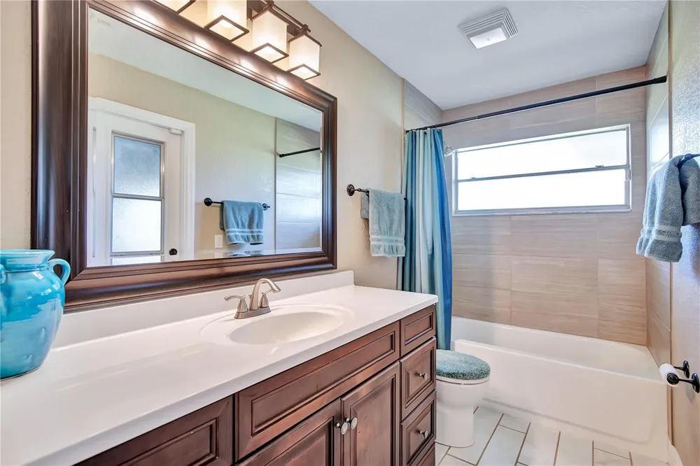 4520 BRIDGEWATER DRIVE Orlando, FL 32817