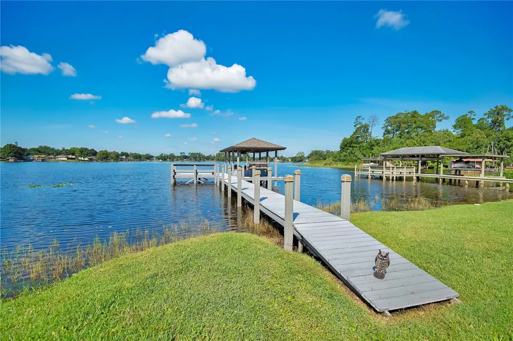 4520 BRIDGEWATER DRIVE Orlando, FL 32817