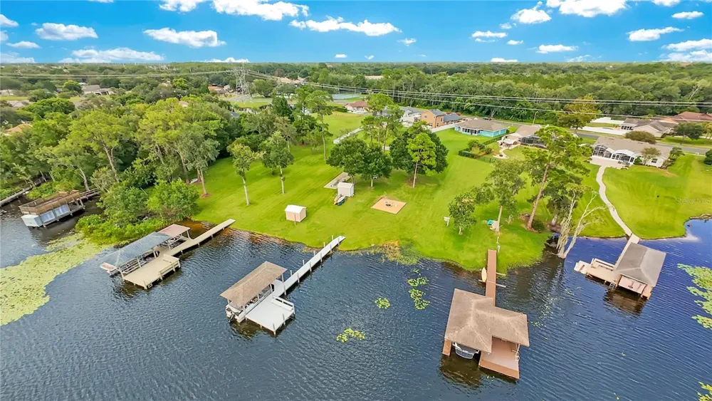 4520 BRIDGEWATER DRIVE Orlando, FL 32817