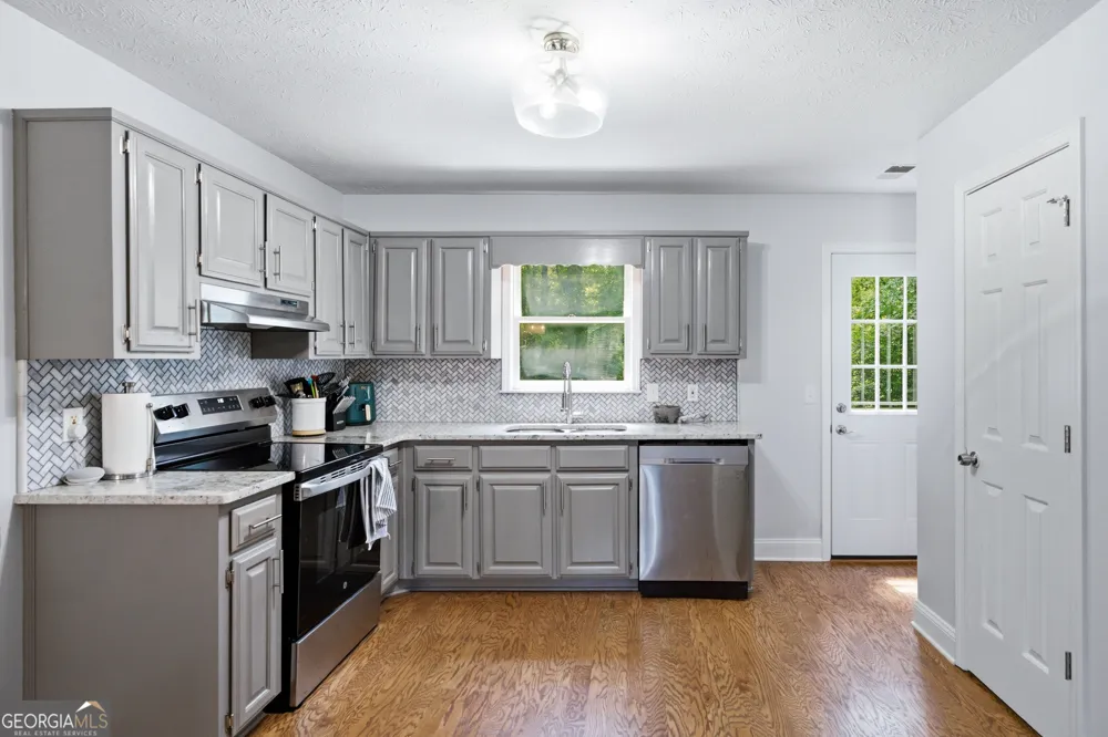 1640 Riverview CT Auburn, GA 30011