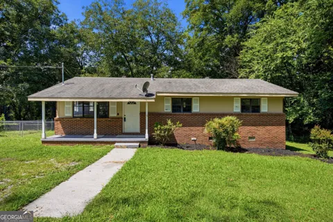 320 Smith CIR