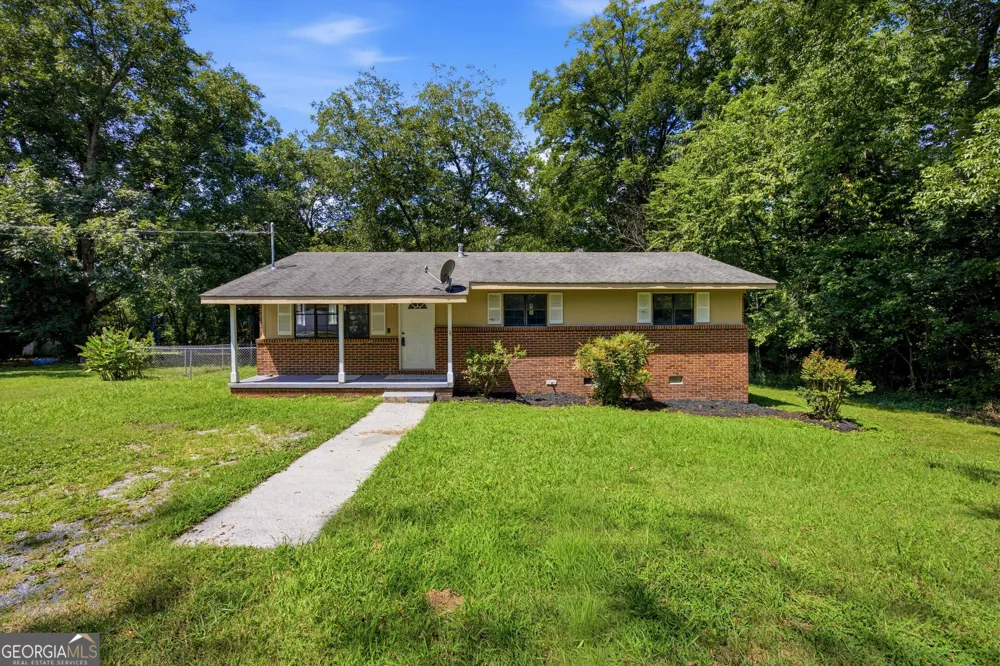 320 Smith CIR Tunnel Hill, GA 30755
