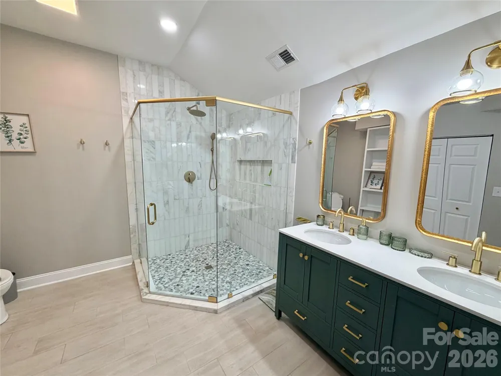 6836 Pin Oak Court Charlotte, NC 28226