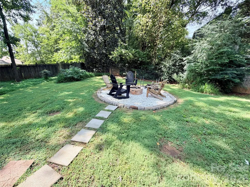 6836 Pin Oak Court Charlotte, NC 28226