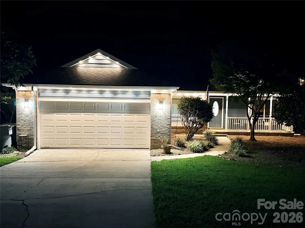 6836 Pin Oak Court Charlotte, NC 28226