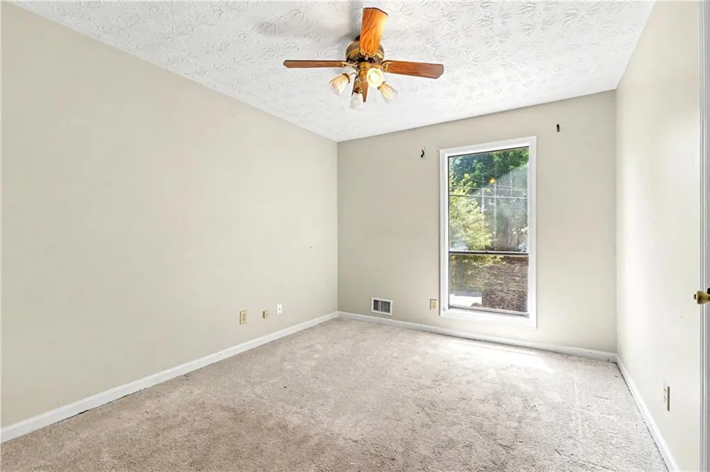 2571 Wildflower Lane Lawrenceville, GA 30044