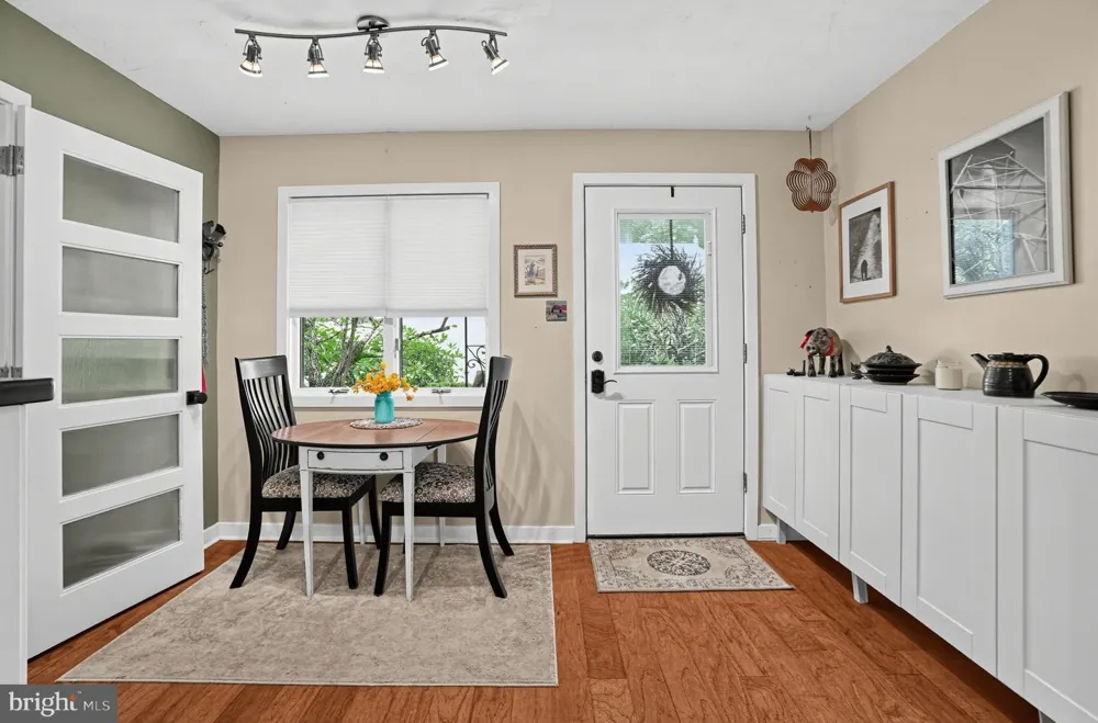 912 WARRIOR ROAD Malvern, PA 19355