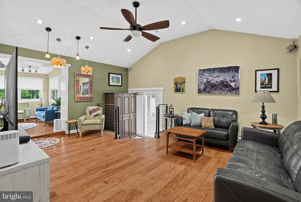 912 WARRIOR ROAD Malvern, PA 19355