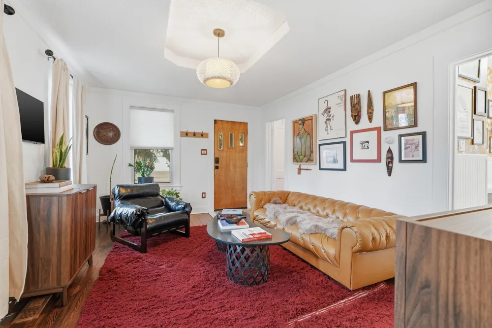 326 W Robert Avenue Hazel Park, MI 48030