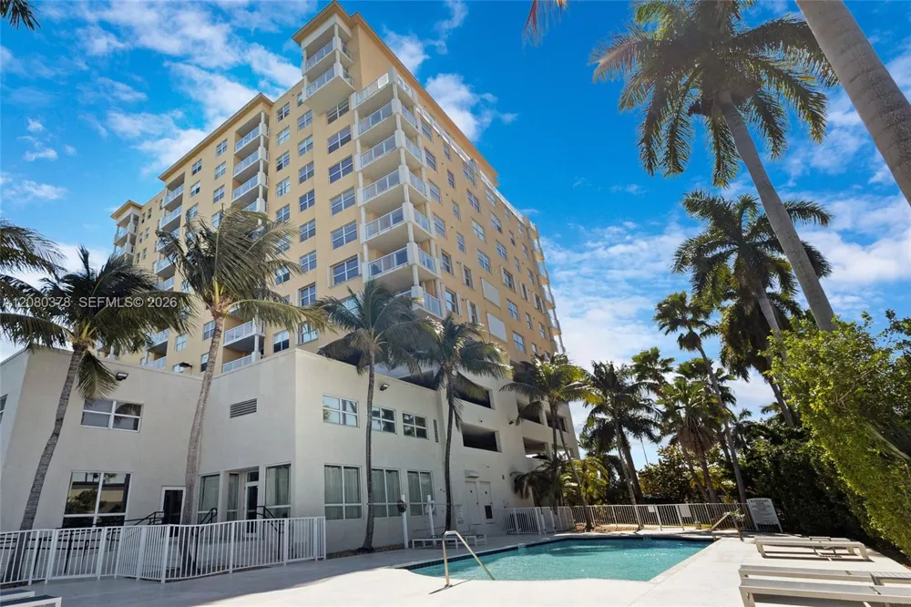 1625 Kennedy Cswy #1205G North Bay Village, FL 33141