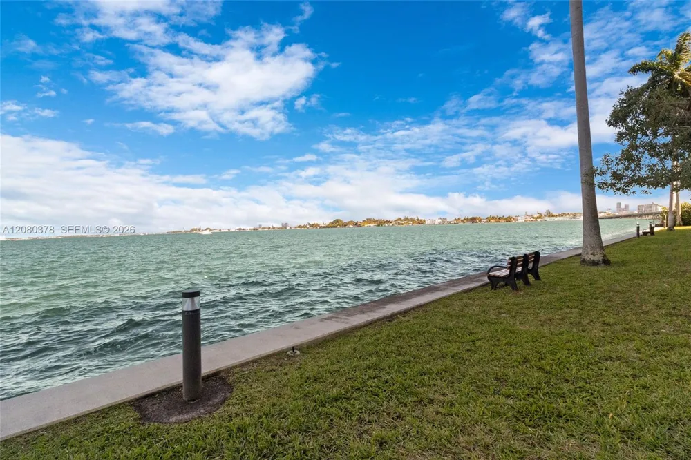 1625 Kennedy Cswy #1205G North Bay Village, FL 33141