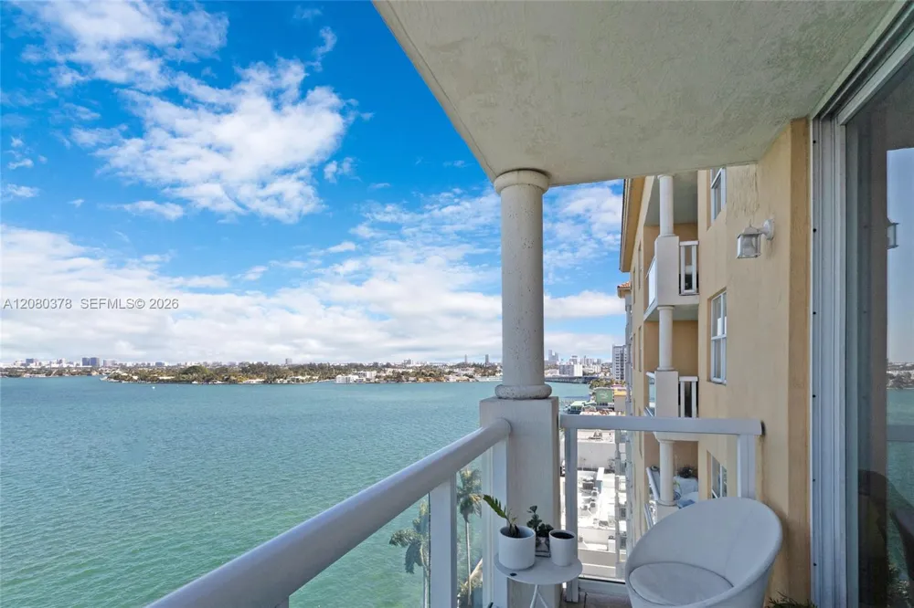 1625 Kennedy Cswy #1205G North Bay Village, FL 33141