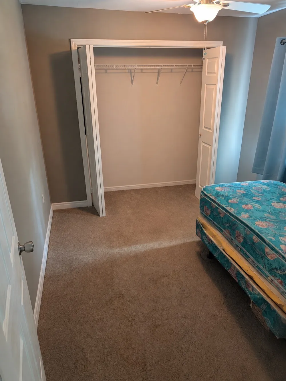 1518 Matlock Dr Chapmansboro, TN 37035
