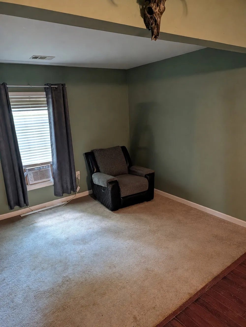 1518 Matlock Dr Chapmansboro, TN 37035