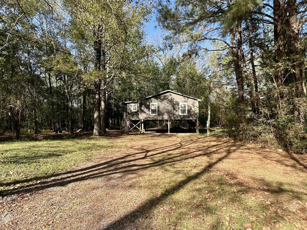 1518 Matlock Dr Chapmansboro, TN 37035