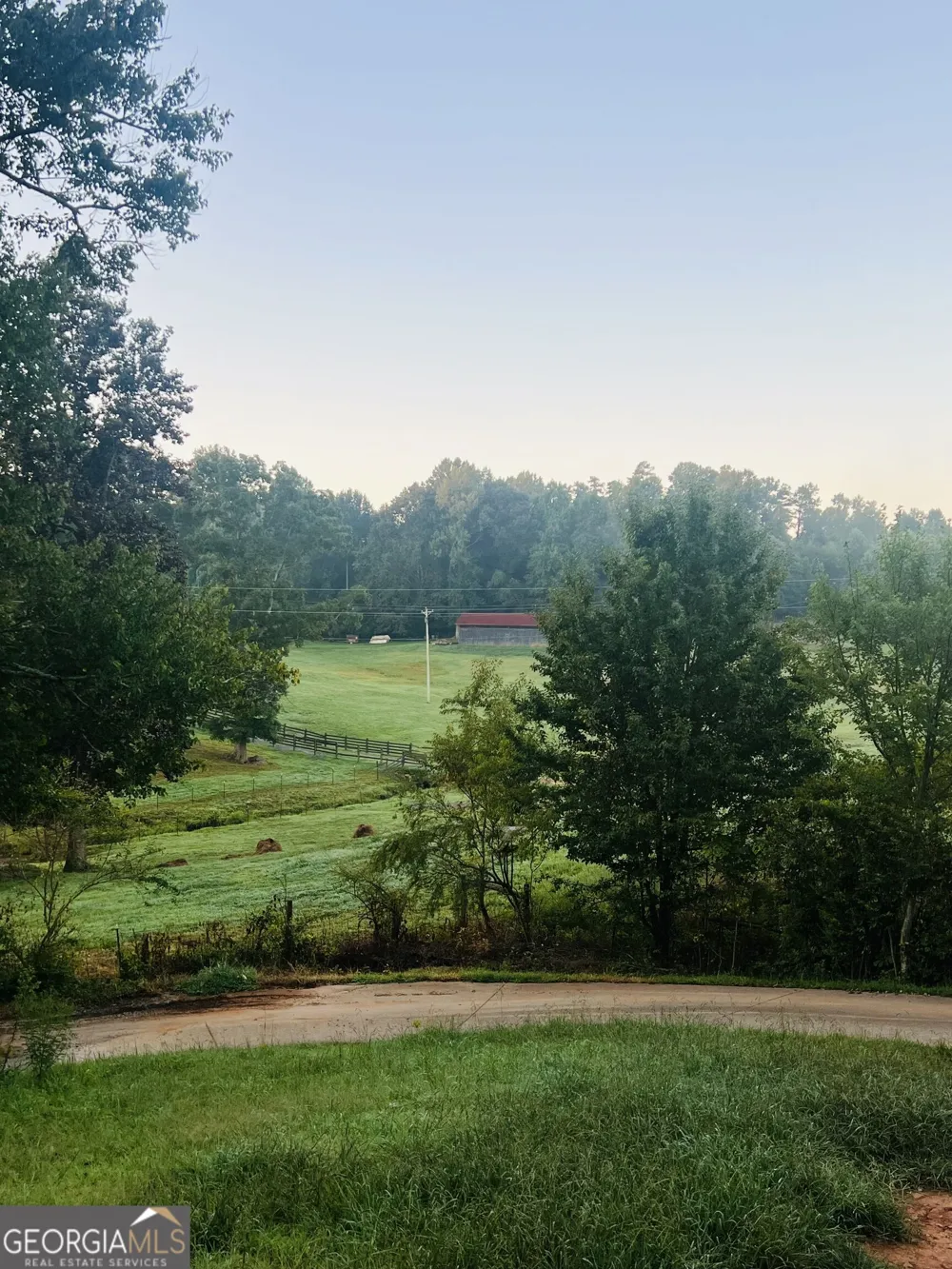 282 Friendly LN McCaysville, GA 30555